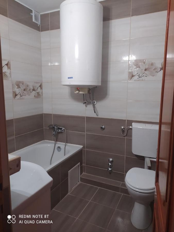 Apartmanhaz Gabriella ฮอร์กานี ภายนอก รูปภาพ