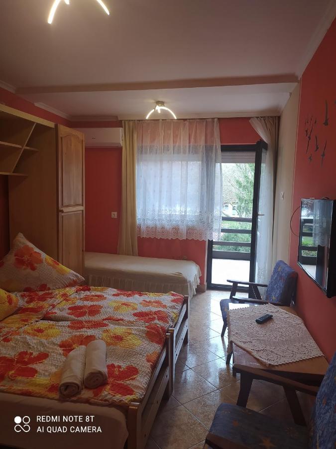 Apartmanhaz Gabriella ฮอร์กานี ภายนอก รูปภาพ