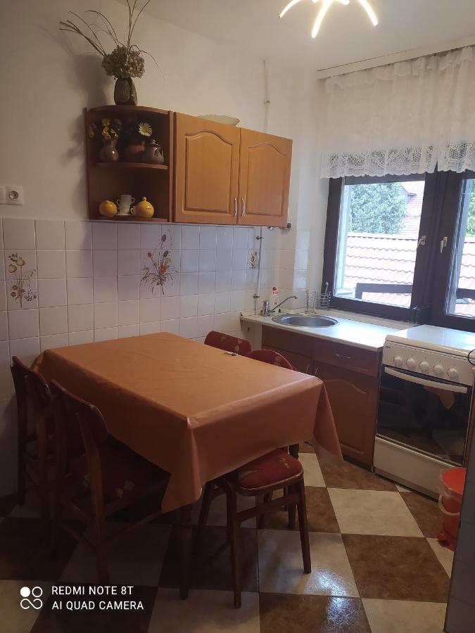 Apartmanhaz Gabriella ฮอร์กานี ภายนอก รูปภาพ