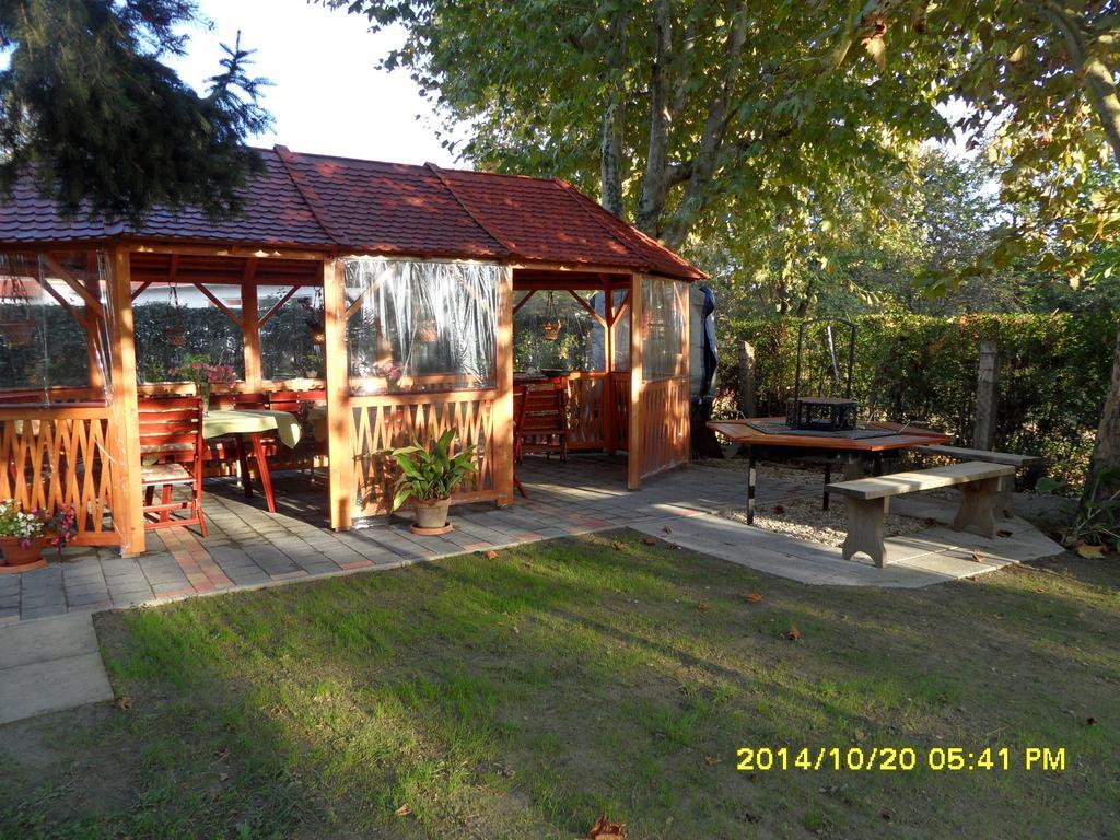 Apartmanhaz Gabriella ฮอร์กานี ภายนอก รูปภาพ